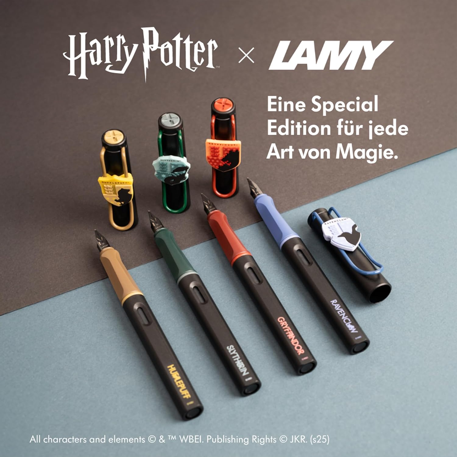 Lamy Safari Harry Potter Hufflepuff Fountain Pen - Special Edition Fountain Pen with House Coat of Arms - Steel Nib in Line Width M - with Ergonomic Handle - Includes T10 Blue Ink Cartridge – Bild 6