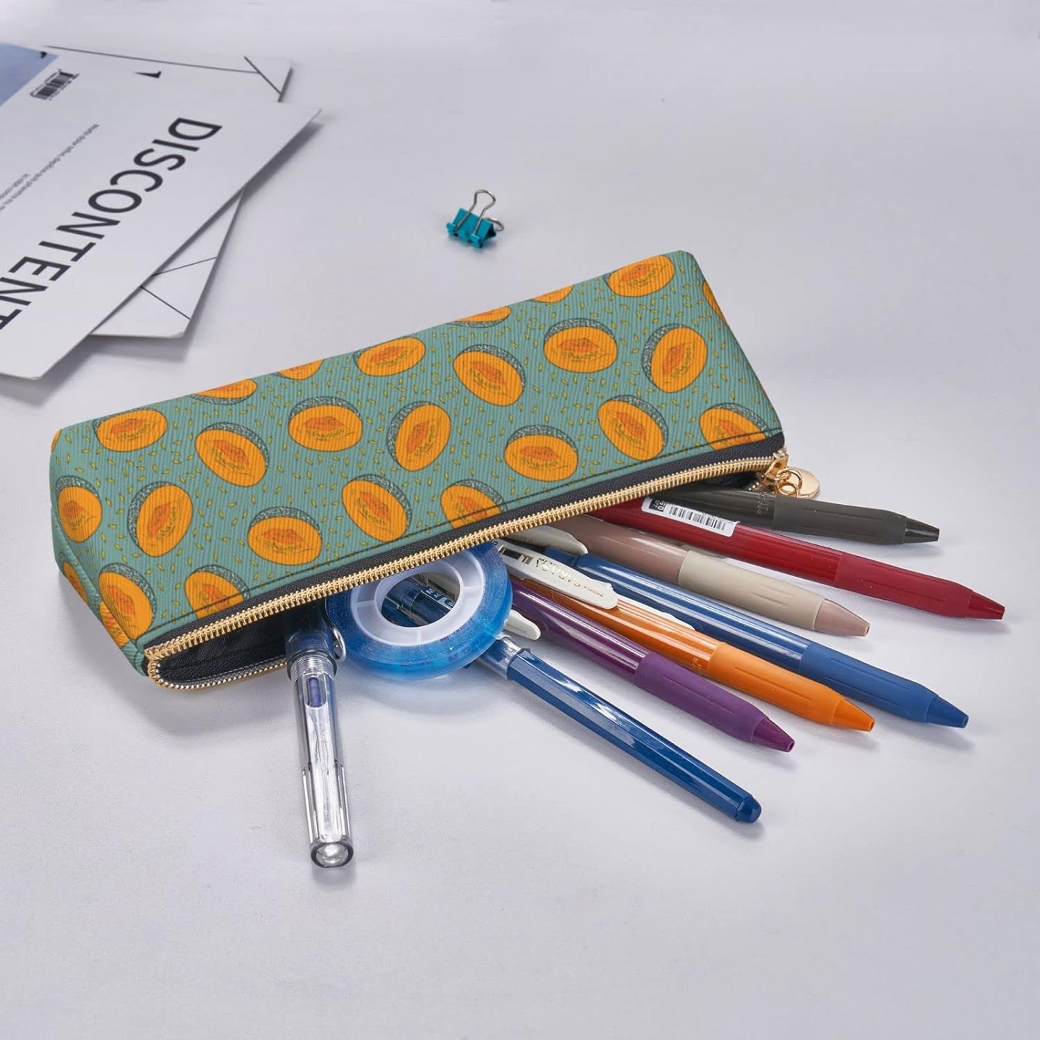 Cartoon Cantaloupe Fruit Pattern Pencil Case Cosmetic Bag Pen Bag Triangle Leather Storage Bag with Zipper Stationery Organizer for Adults Office, Cartoon Cantaloupe Fruit Pattern, Bag – Bild 7