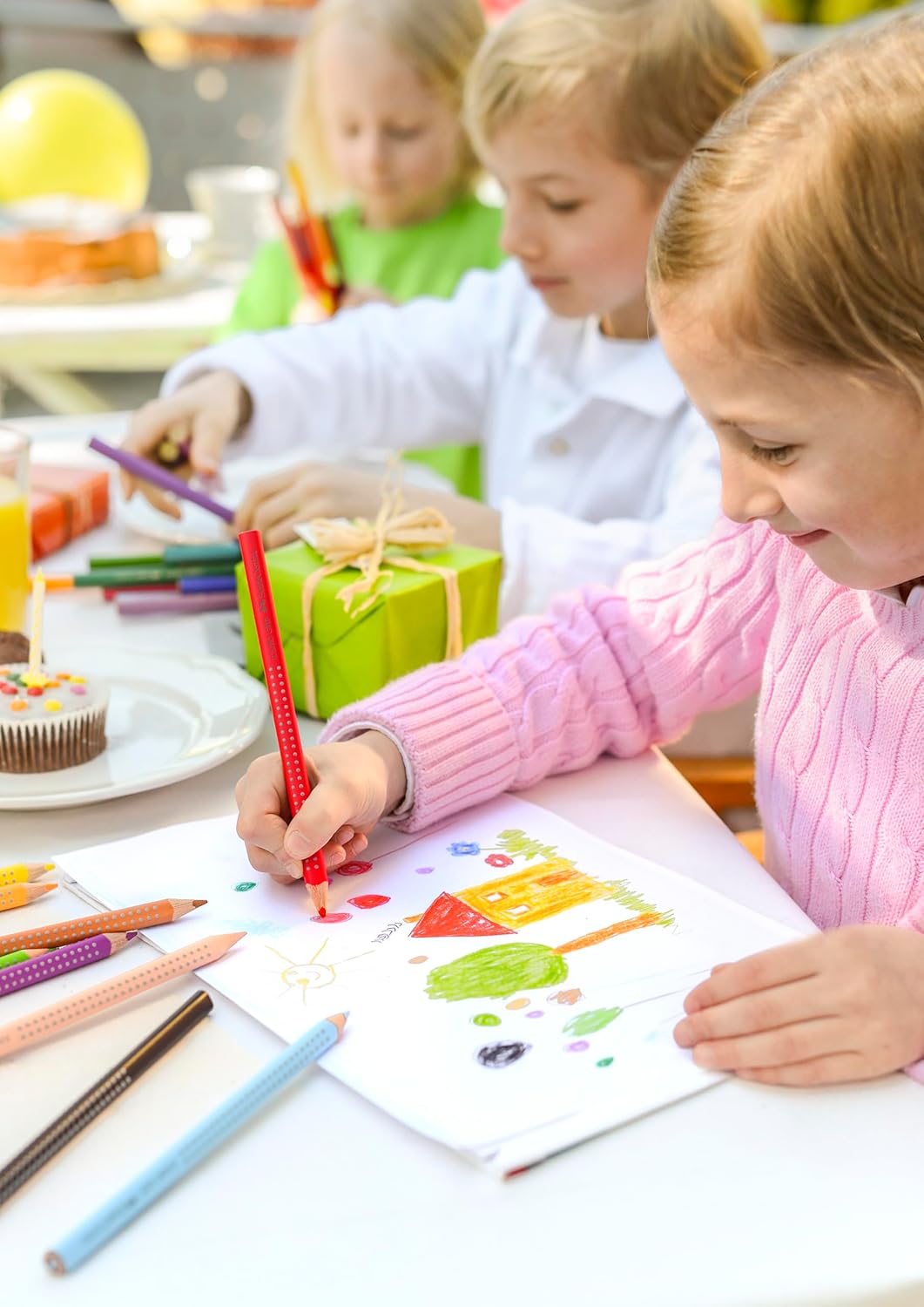 FABER-CASTELL 110912 Jumbo Grip Colouring Pencils, Set of 12, Triangular, Shatterproof, for Children and Adults – Bild 4