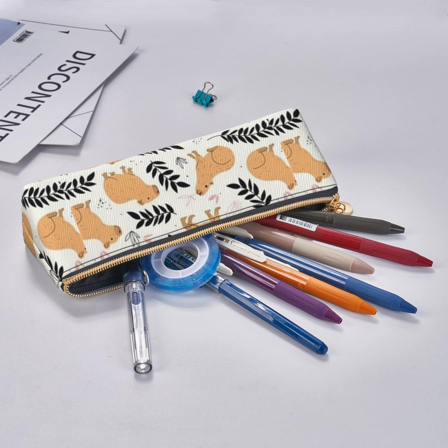 Cute Capybara Animal Pattern Pencil Case, Triangle Pencil Case, Portable Pencil Case, Leather Organizer with Zipper, Cosmetic Bag, White, Bag organiser – Bild 7