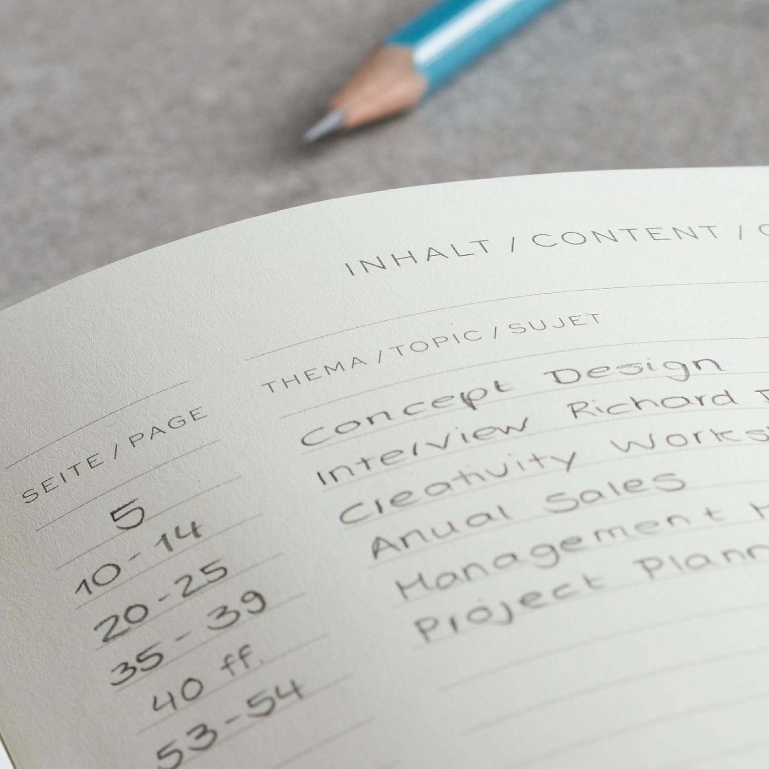 Leuchtturm1917 Master Classic Notebook (A4+), Hardcover, 233 Numbered Pages, Black – Bild 4