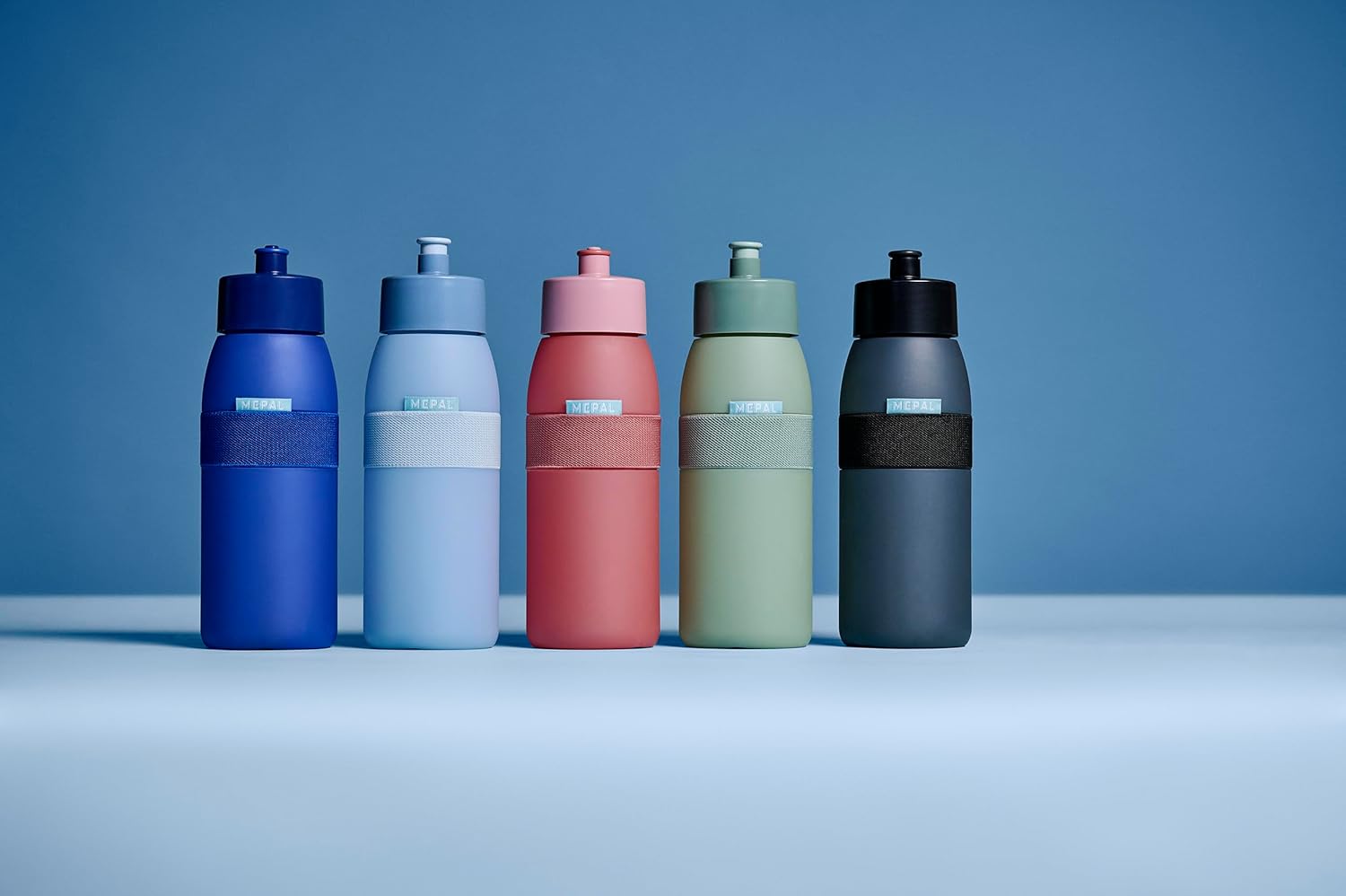 Mepal Ellipse Nordic Denim Sports Water Bottle - 500 ml Capacity - Practical Water Bottle for Sports and Leisure - Soft Pull-Out Mouthpiece - Dishwasher Safe – Bild 6