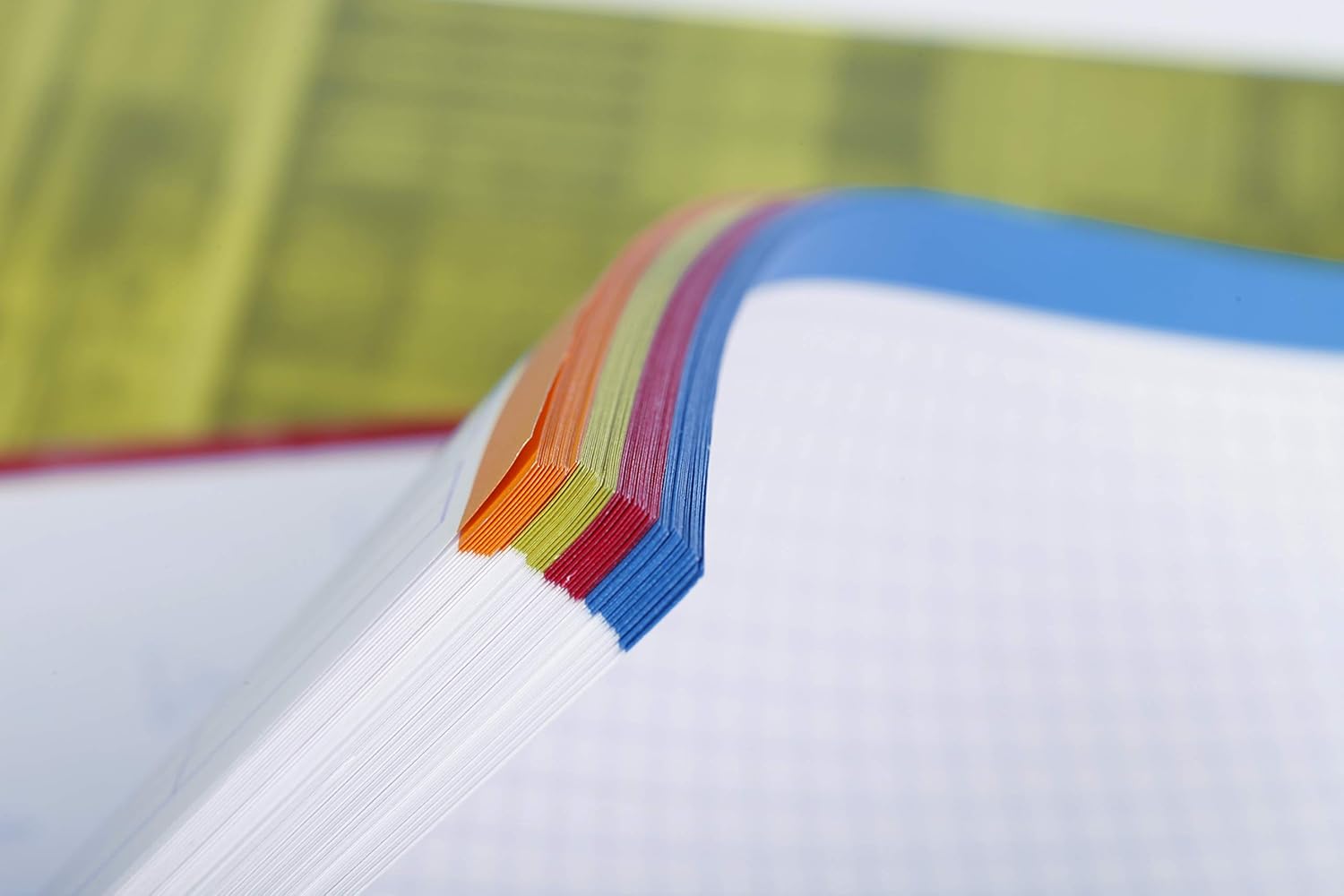 Clairefontaine 8215C Bind´O Block Conference Pad (A4+, 22.5 x 29.7 cm, Lined with Margin, 80 Sheets, 90 g) Pack of 1 Assorted Colours – Bild 4