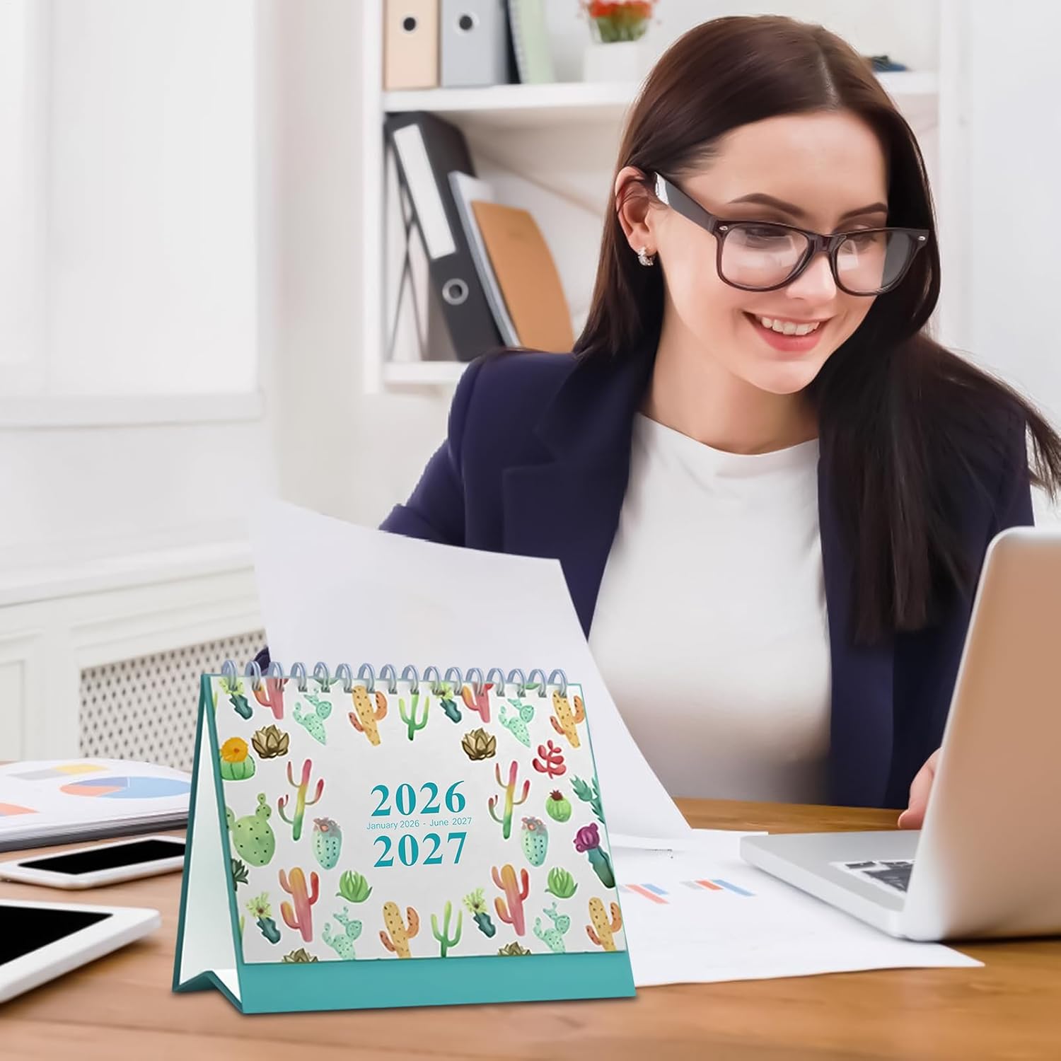 Desk Calendar 2026, Weekly and Daily Planner for 18 Months with Notes - January 2026 to June 2027 Calendar Desk Decoration - For Home Office School Planner Academic Timetable Planning Teacher Un – Bild 6