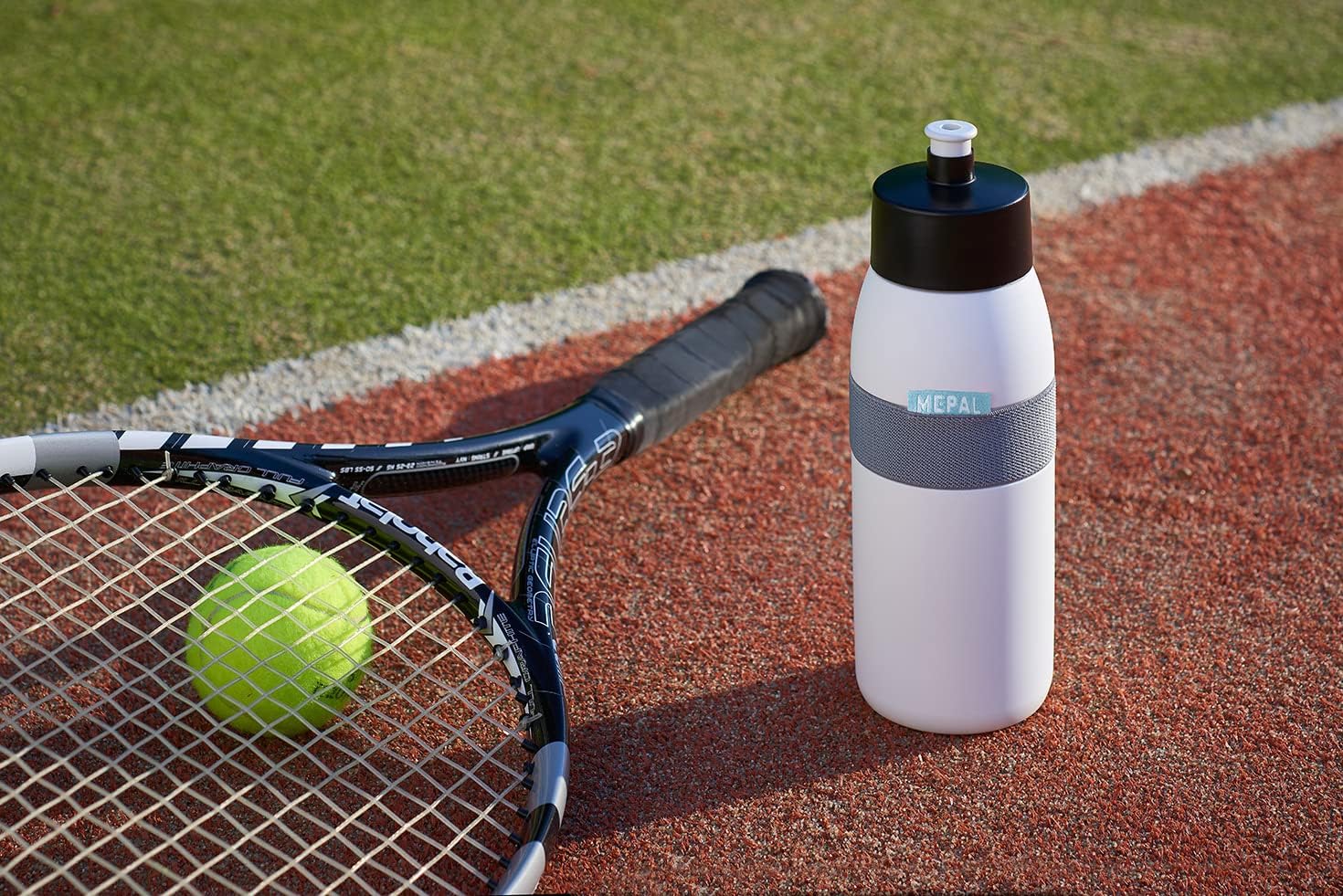 Mepal Ellipse Nordic Denim Sports Water Bottle - 500 ml Capacity - Practical Water Bottle for Sports and Leisure - Soft Pull-Out Mouthpiece - Dishwasher Safe – Bild 4