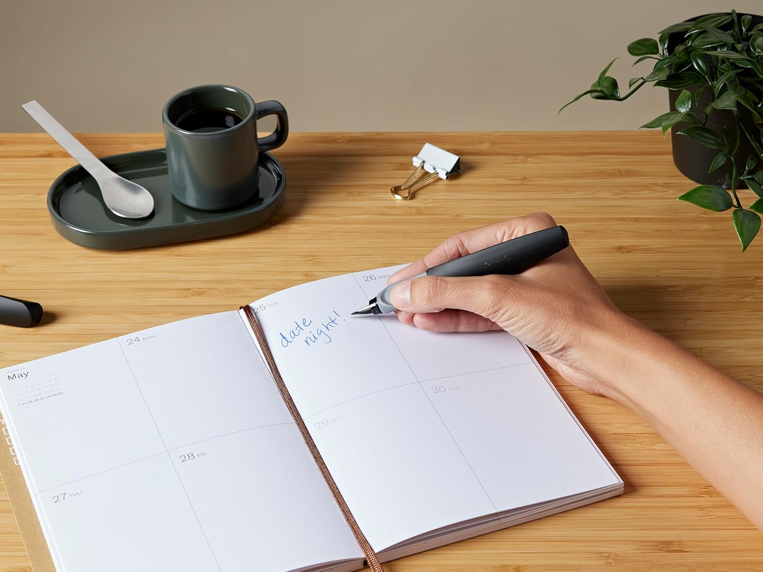 Twist Frosted Blue P457 M Fountain Pen – Bild 2