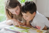 Mentoring stärkt die Bildungschancen sozial benachteiligter Kinder