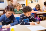 Bildungsrechte geflüchteter Kinder werden oft nicht gewährleistet
